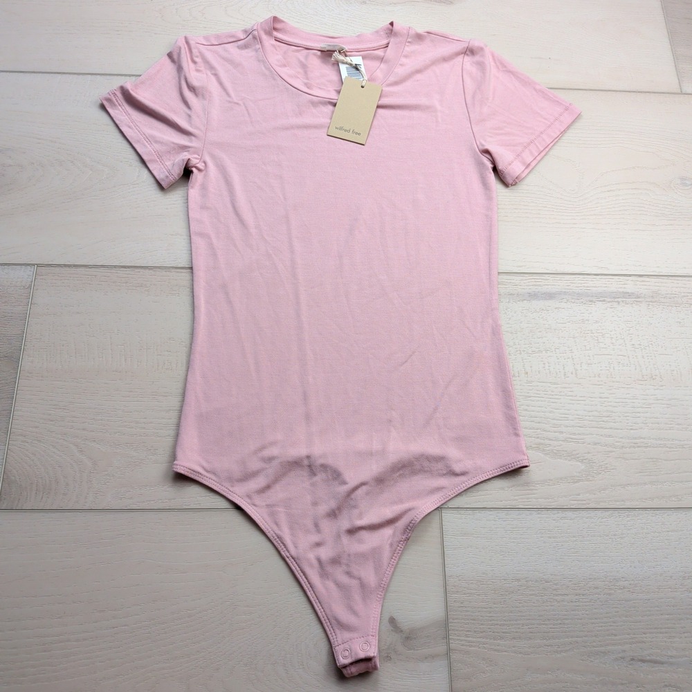 Wilfred Free Aritzia Baby Tee Bodysuit Womens XS Mauve Mousse Pink Short Sleeve